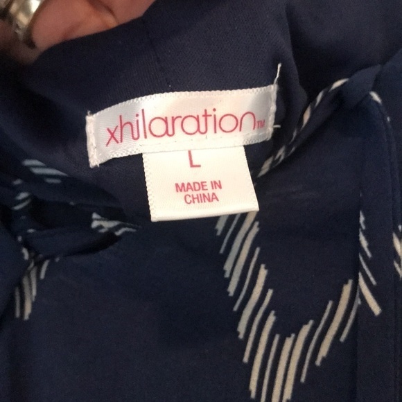 Xhilaration Bell Sleeve Flowy Mini Cocktail Dress Zigzag Retro Size L Party Work - Picture 4 of 6